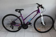 Rower crossowy WHITE SC TRAINER, Rama 17",Koła 28",Ham. tarczowe lekki