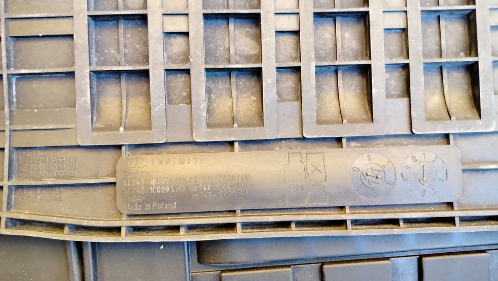 Коврики резиновые оригинал INFINITY QX70 FX35 FX37 QX50 2008-2017