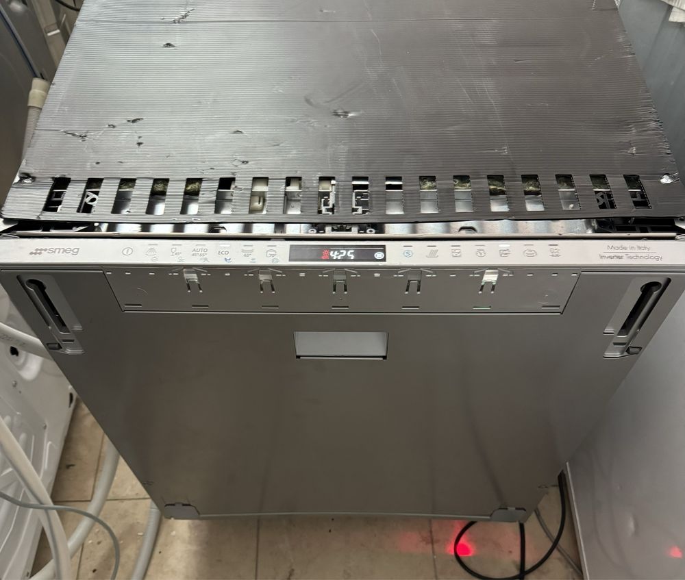Máquina de Lavar Loiça Encastre SMEG STL324BQL (14 Conjuntos  ( NOVA)