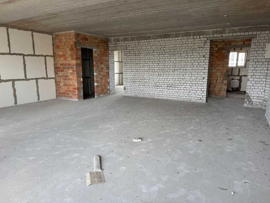 Продам квартира 170 м2 с потенциалом для инвестиций в ЖК низ пр Поля