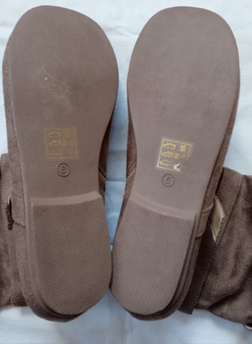 Чоботи нові,37 р