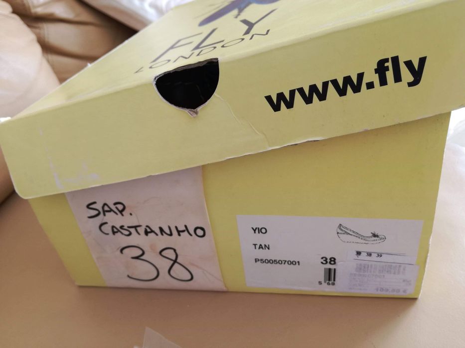 Sapatos Fly tamanho 38