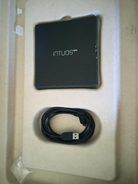 Mesa Digitalizadora Wacom Intuos PRO XL + Wireless Kit