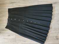 Plisowana czarna spódnica