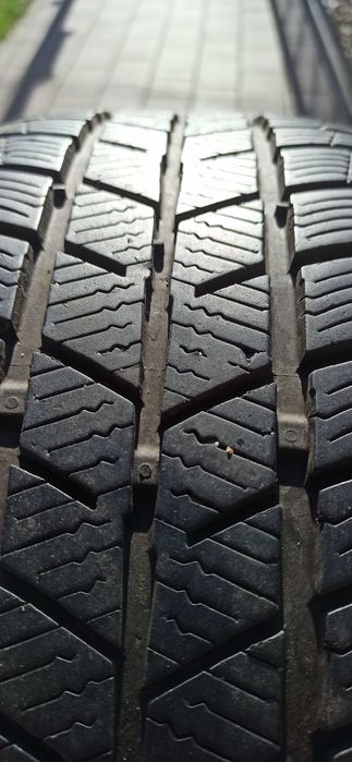 Opony zimowe 16 Barum Polaris 5 205/55/16