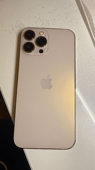 iPhone 13 Pro Max - Gold - 256GB + 2 peliculas de vidro novas