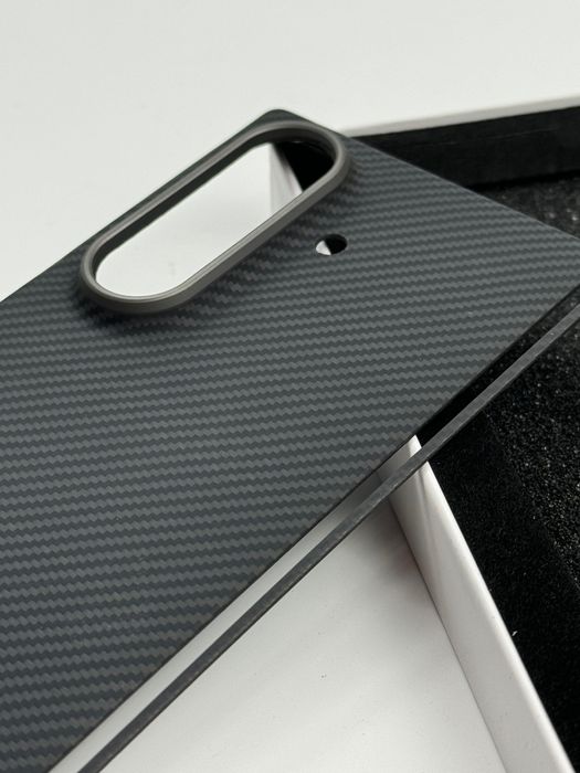 Чехол из настоящего карбона для Samsung Galaxy Fold 7 (600D) + MagSafe