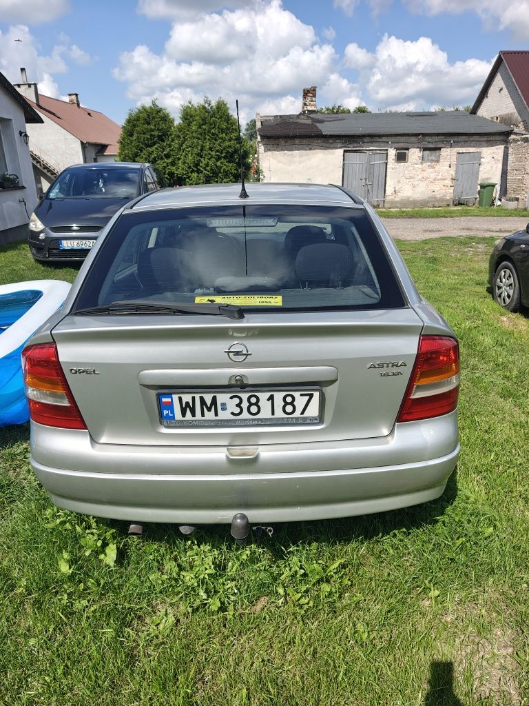 Auto na lata od kobiety...