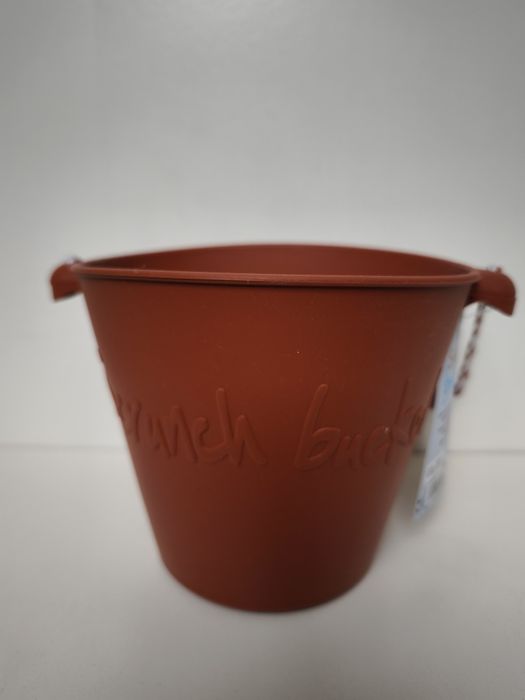 Składane wiaderko do wody i piasku Scrunch Bucket