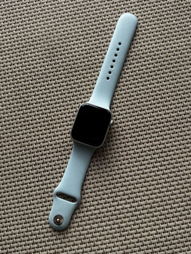 Apple Watch SE 44mm алюминивый кейс+GPS оригинал