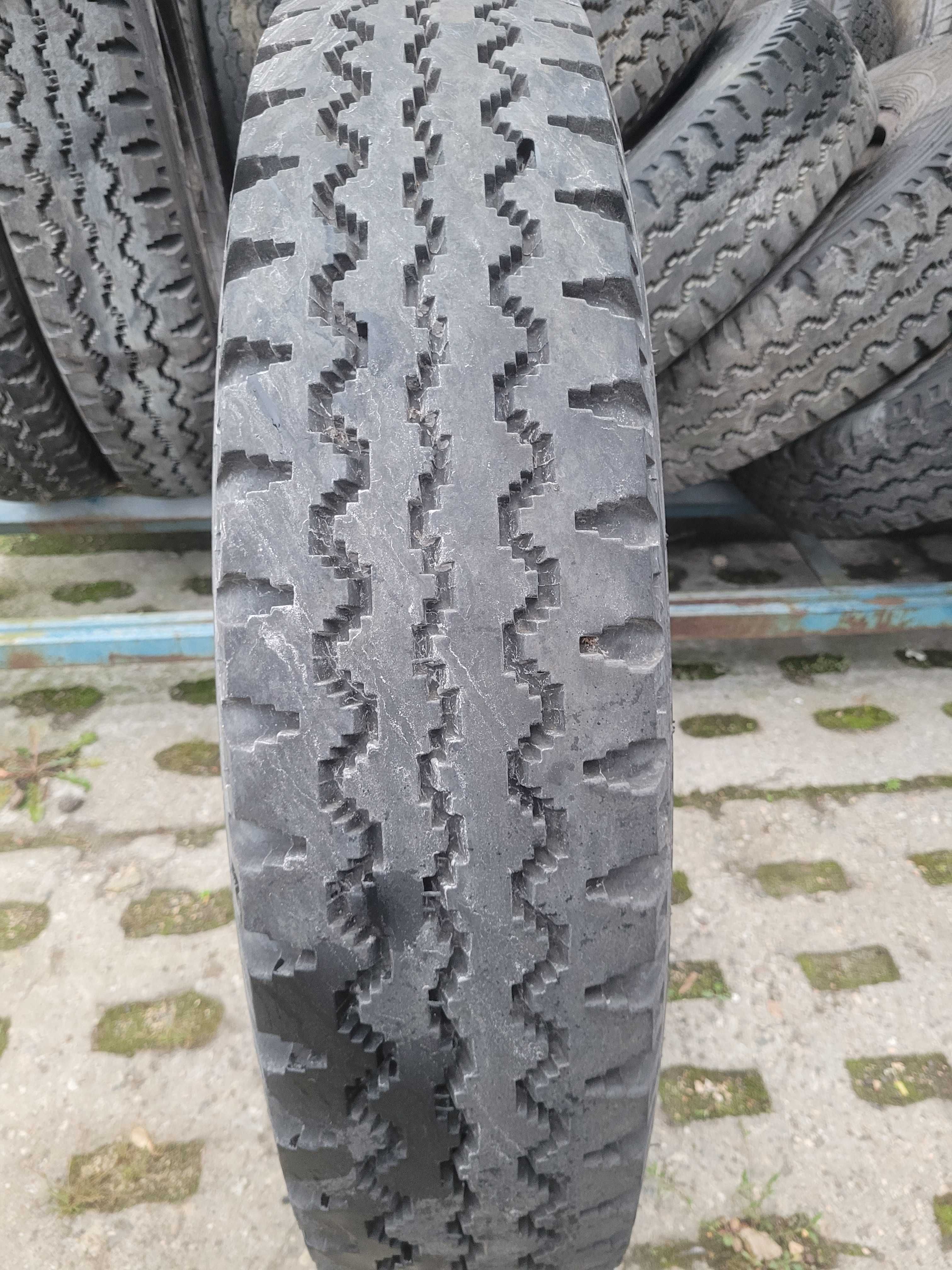 Opona z demobilu wojskowego 8.25 r20