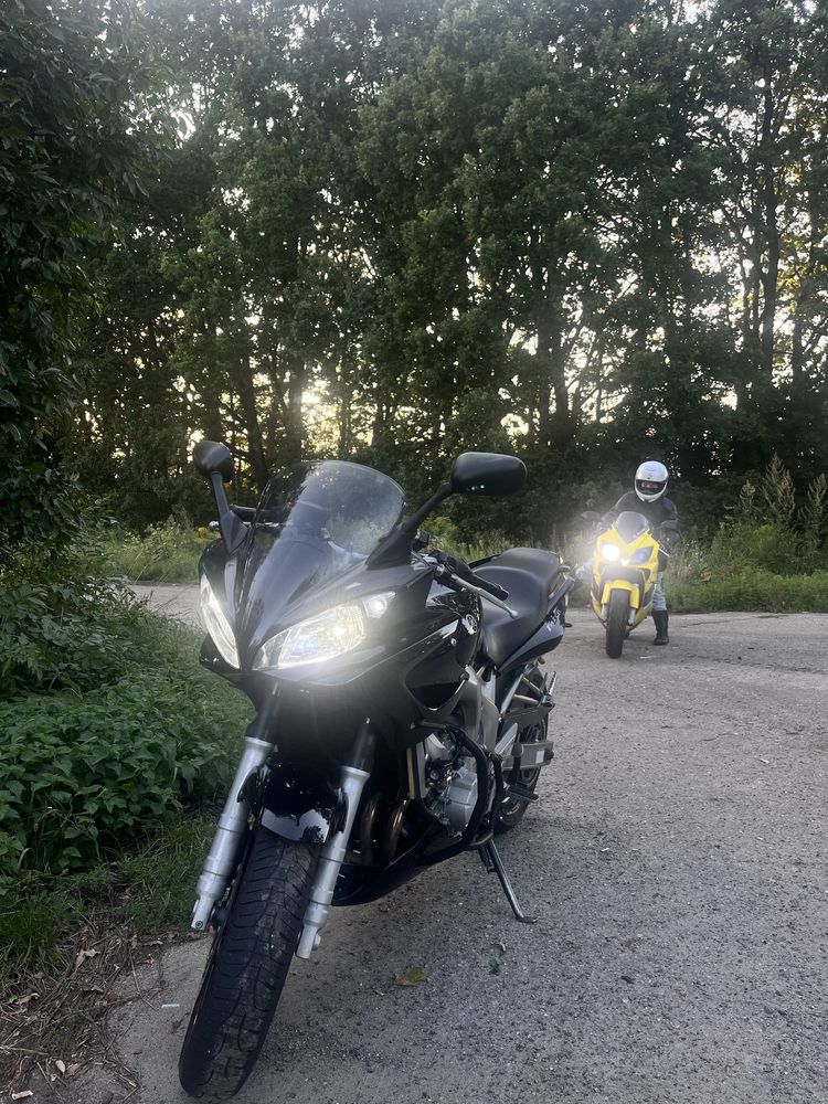 Yamaha FzS600 Fazer
