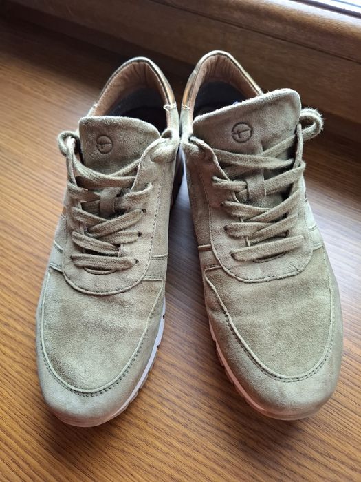 Кросівкиі Tamaris р.39