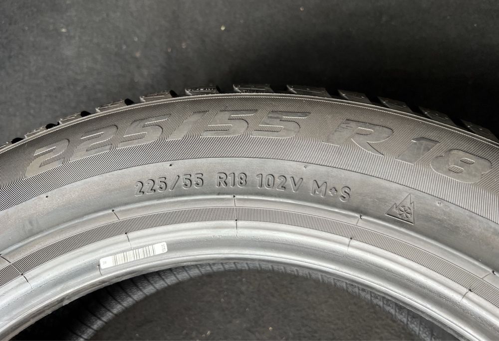 PIRELLI 225 55 r18 Winter Sottozero 3 2021 85% протектору ЗИМА 2 штуки