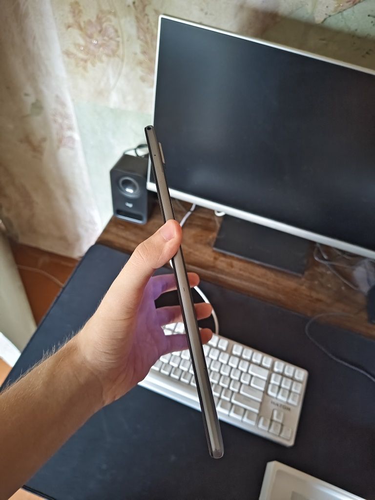 Планшет Oscal pad 8. Читайте опис