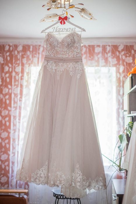 Чарівна Весільна сукня