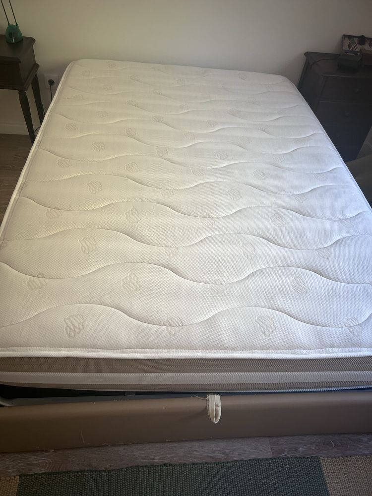 Cama Somier com arrumaçao