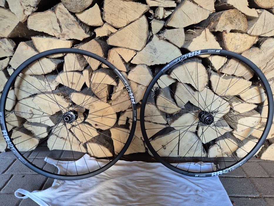 Koła DT Swiss RR 421