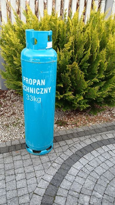 Pełna butla gazowa 33 kg propan 11 kg butan 30 kg instalacja