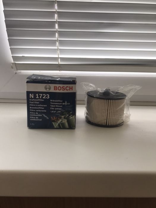 Продам паливний фільтр Bosch