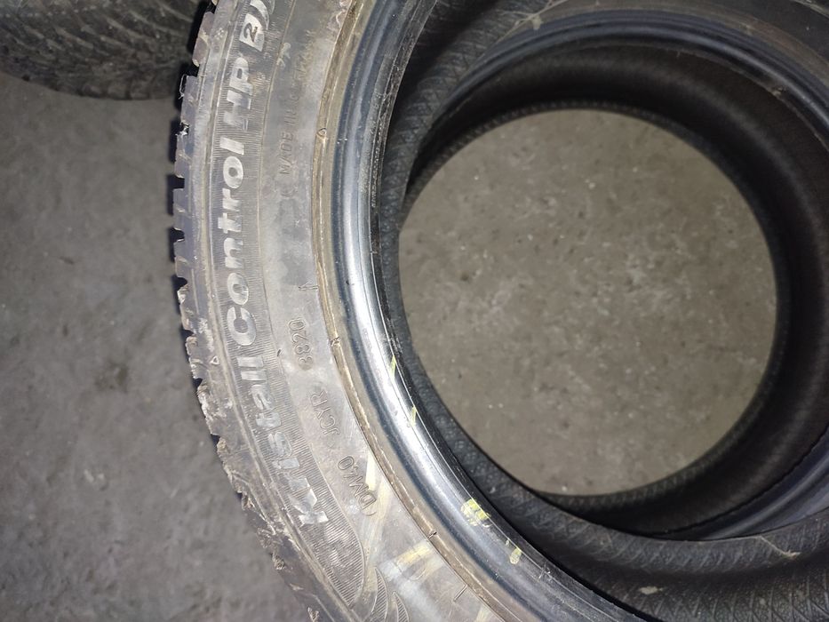 Шини 225/50 R17 зима,гарний стан