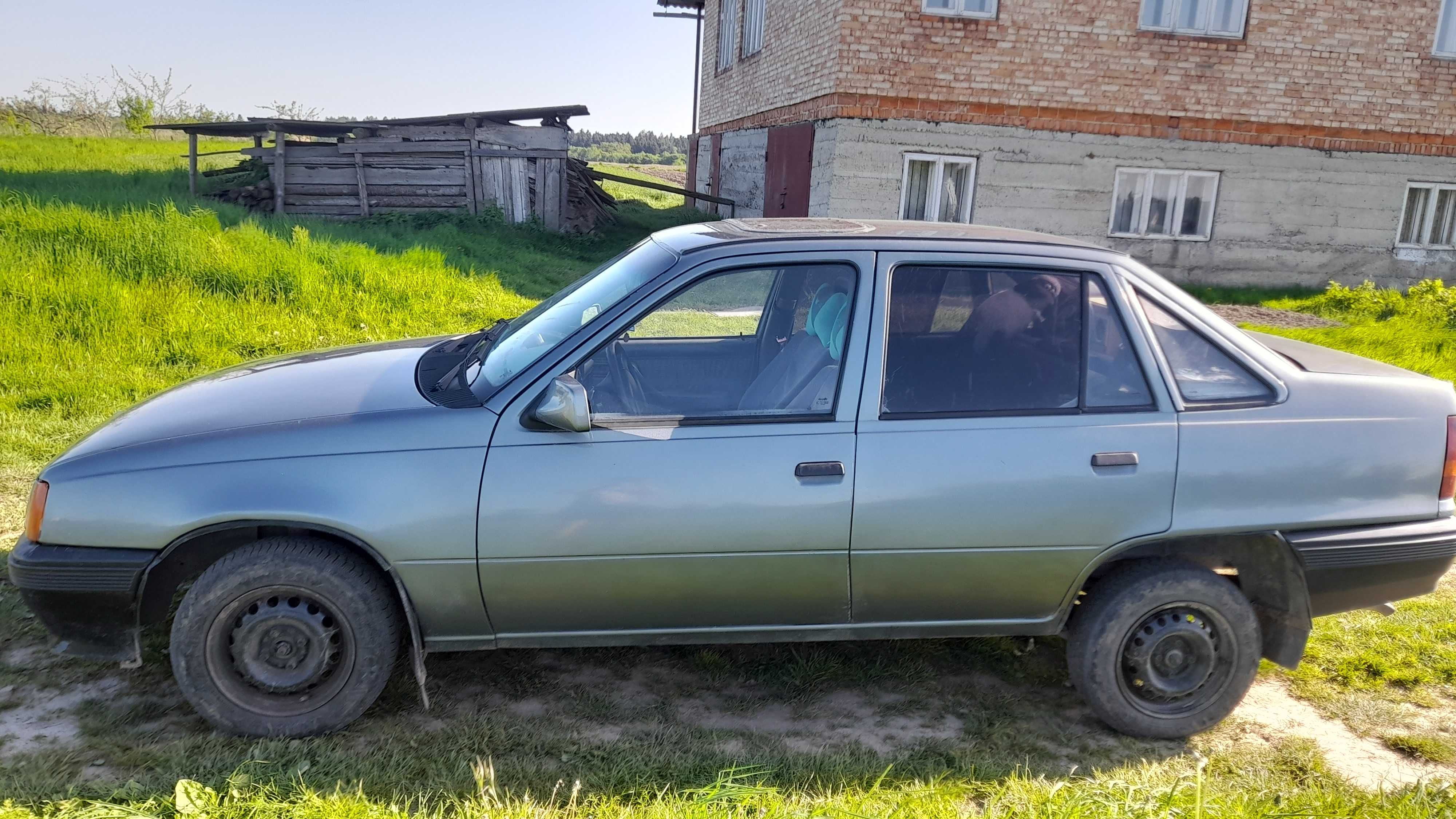 ТЕРМІНОВО!!! Opel Kadett 1987 в непоганому стані,на ходу