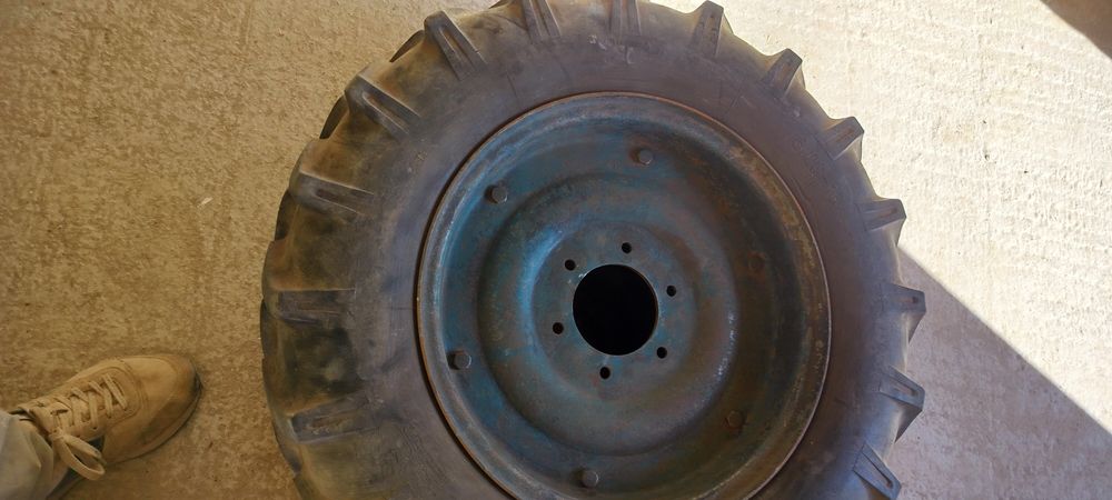 Opony  komplet 6.00 x 16"cena za 2 koła