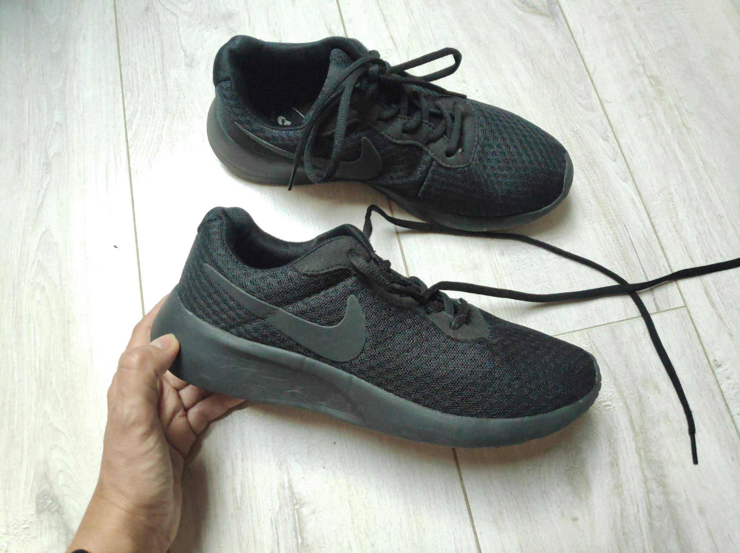 Czarne buty Nike, rozmiar 40