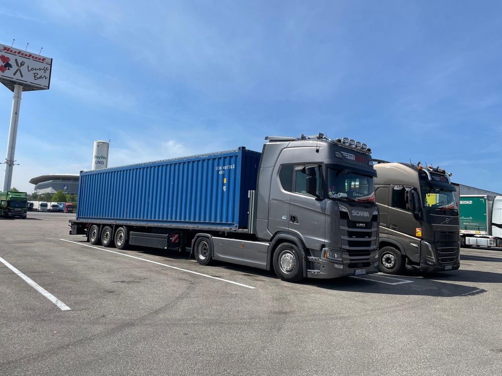 Platforma Kogel z twistlockami 2022 rok