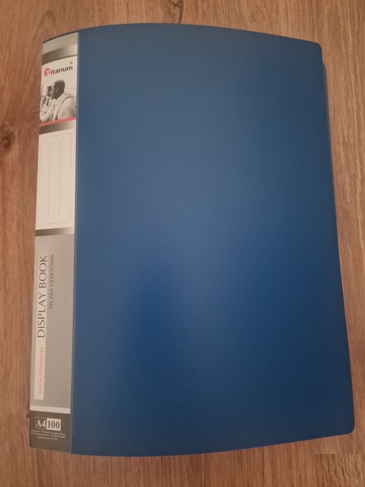 Sprzedam Titanum teczkę ofertową A4,  100 koszulek