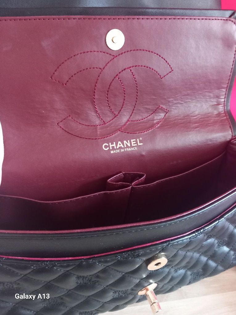 Chanel vintage torebka wytlaczana