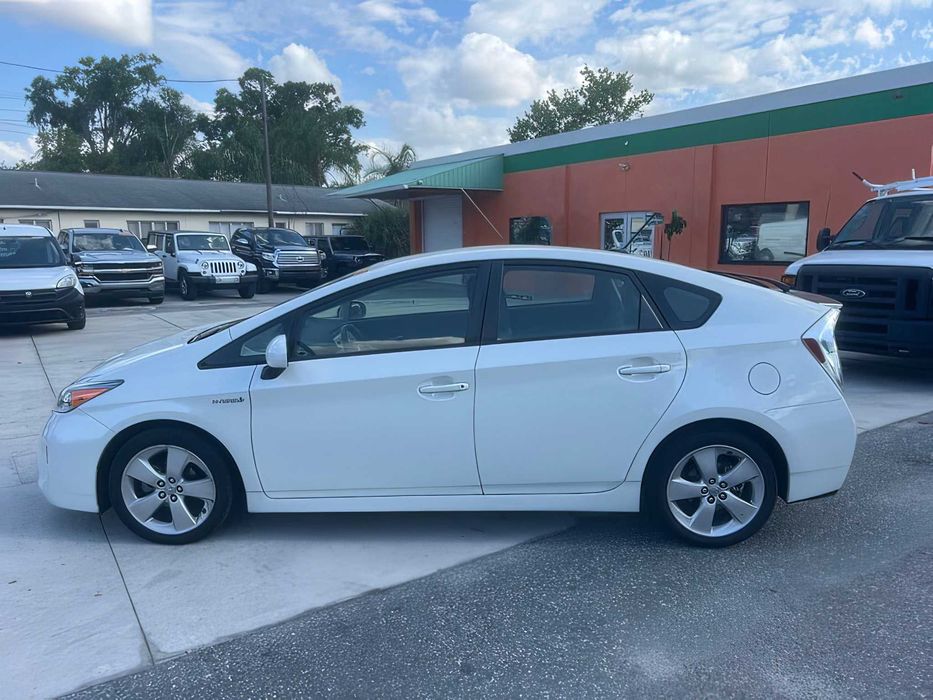 Toyota Prius      2015