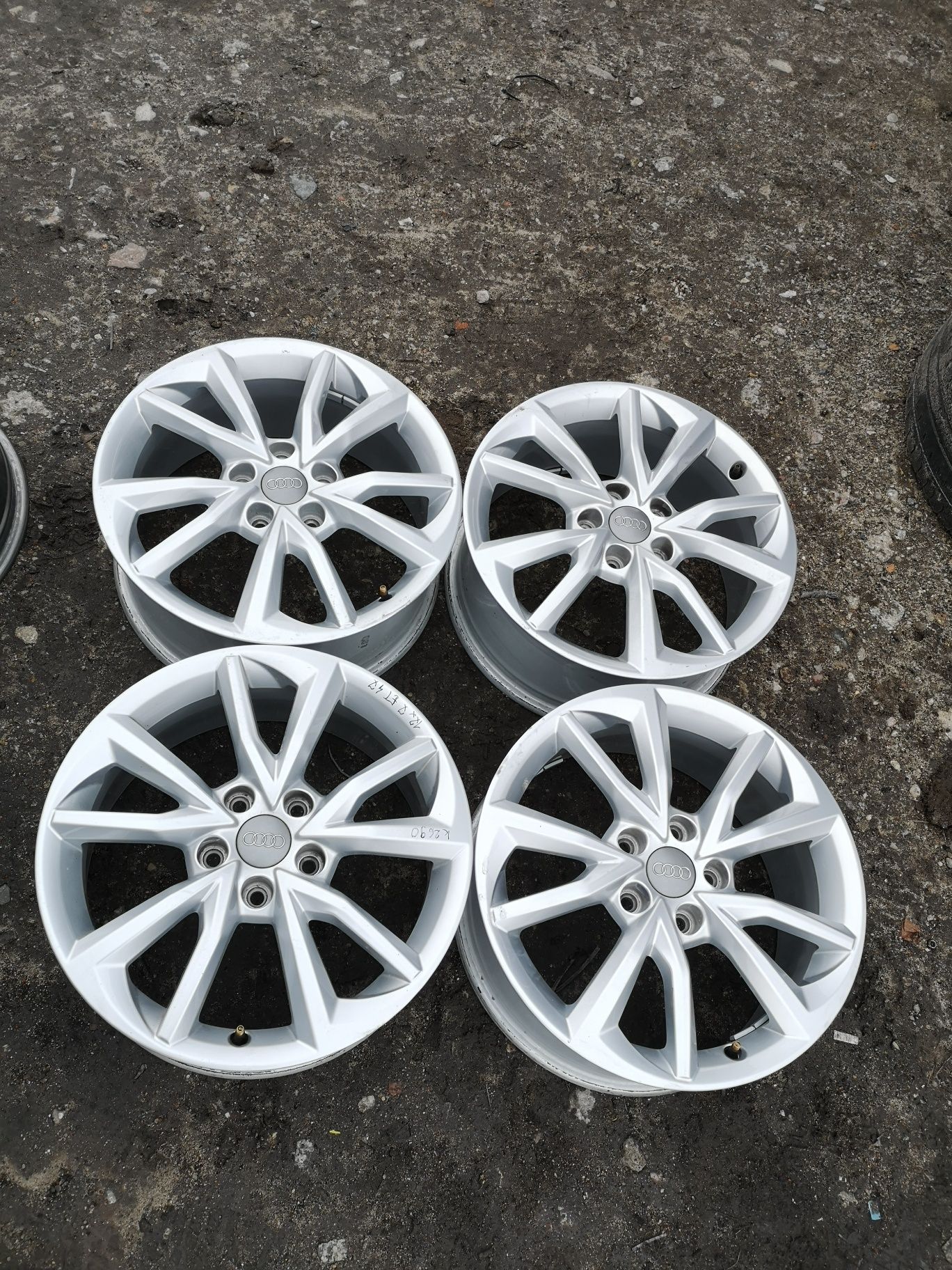 Felgi aluminiowe 5x112 17x7j et42 Audi VW Skoda