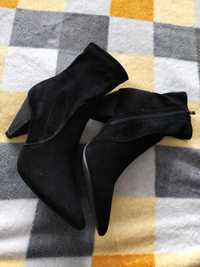 Czarne zamszowe, nubukowe buty r.38, guma, Medicine