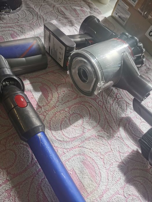 Odkurzacz bezprzewodowy dyson v7