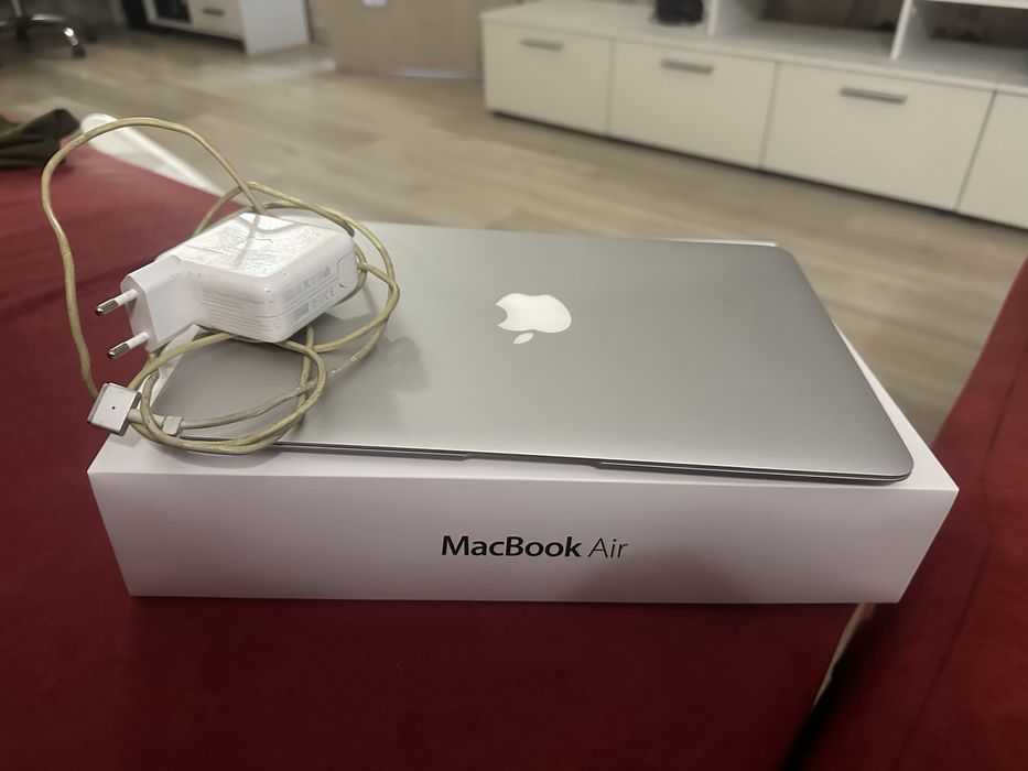 Продам macbook air