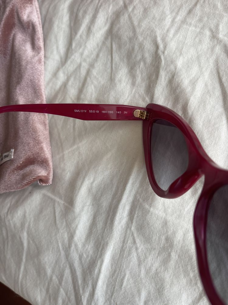 Oculos Miu Miu originais Cateye 16HS09S