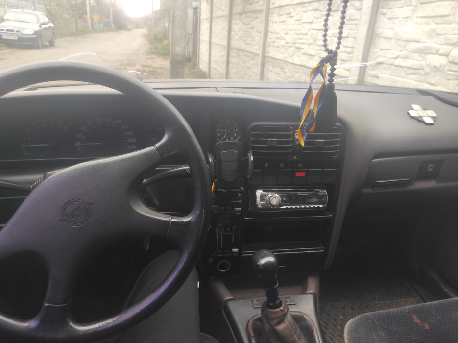 Продам Опель омега а, 2.0 бензин