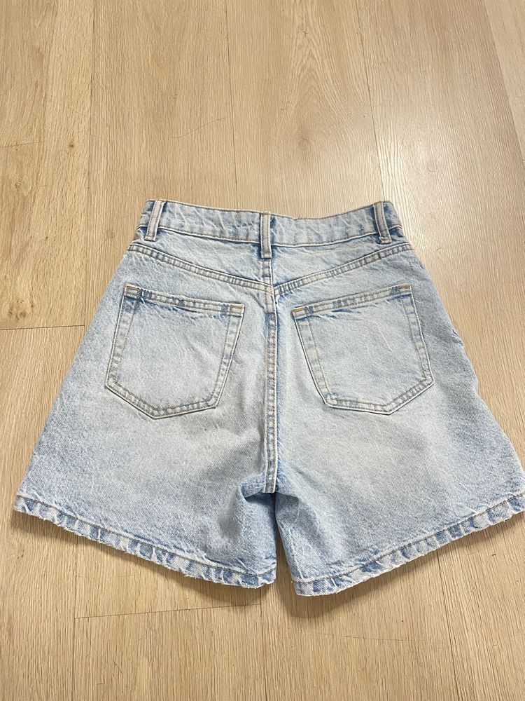 Spodenki jeansowe Zara