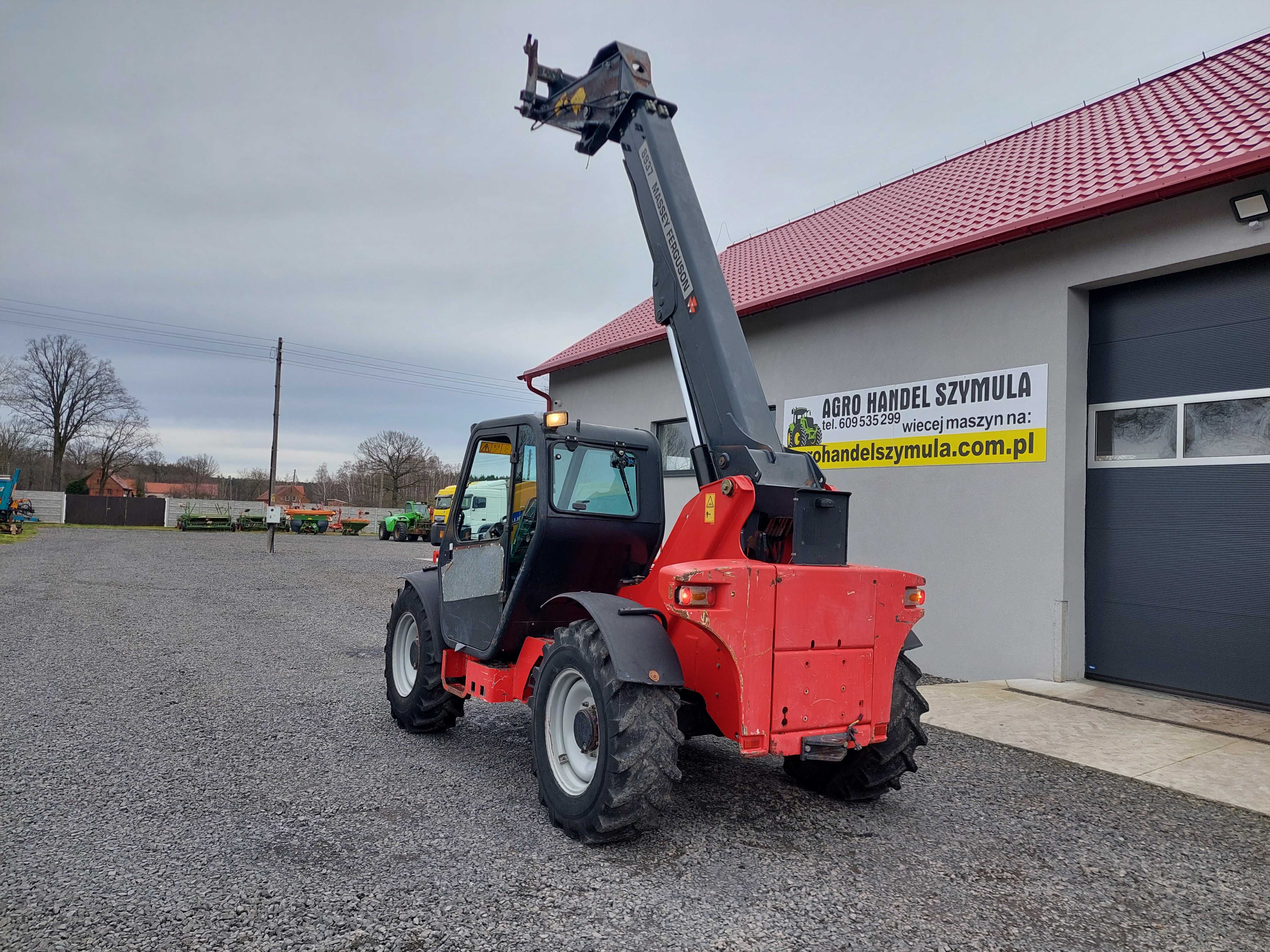 ŁADOWARKA MASSEY FERGUSON 8937  sprawna działająca