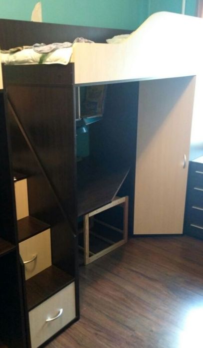 Ліжко горище з шафою столом сходами-комодом