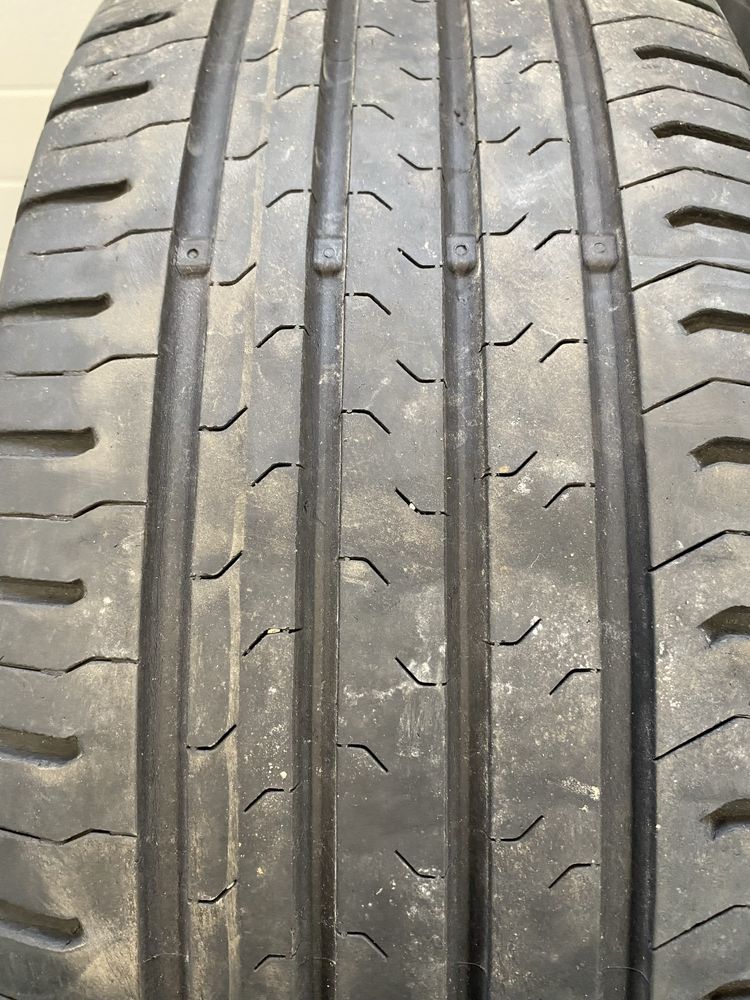 Opony letnie 215/60 R17 Continental.