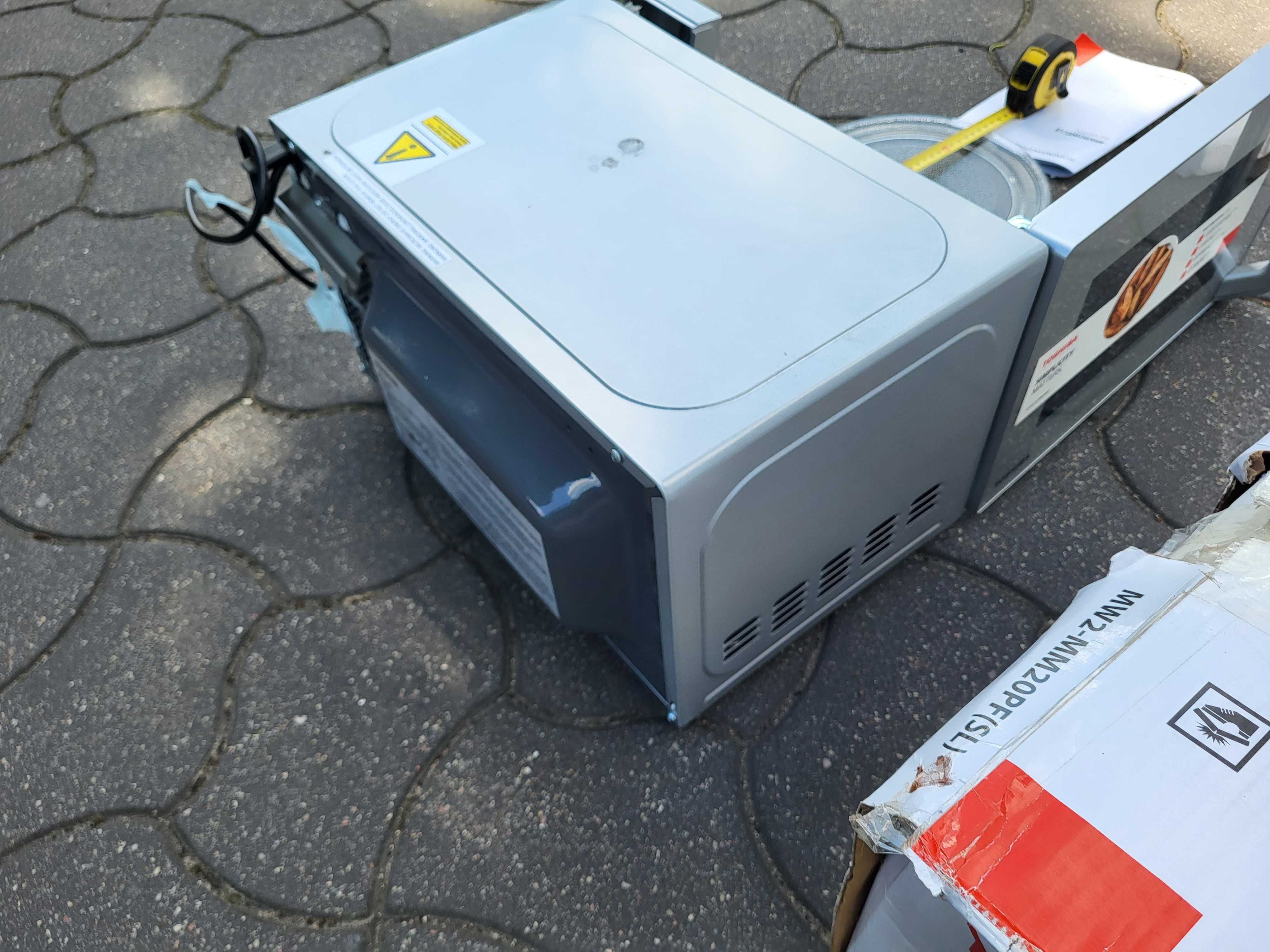 Nowa kuchenka mikrofalowa Toshiba MV-AM20T z grillem mocna 800w