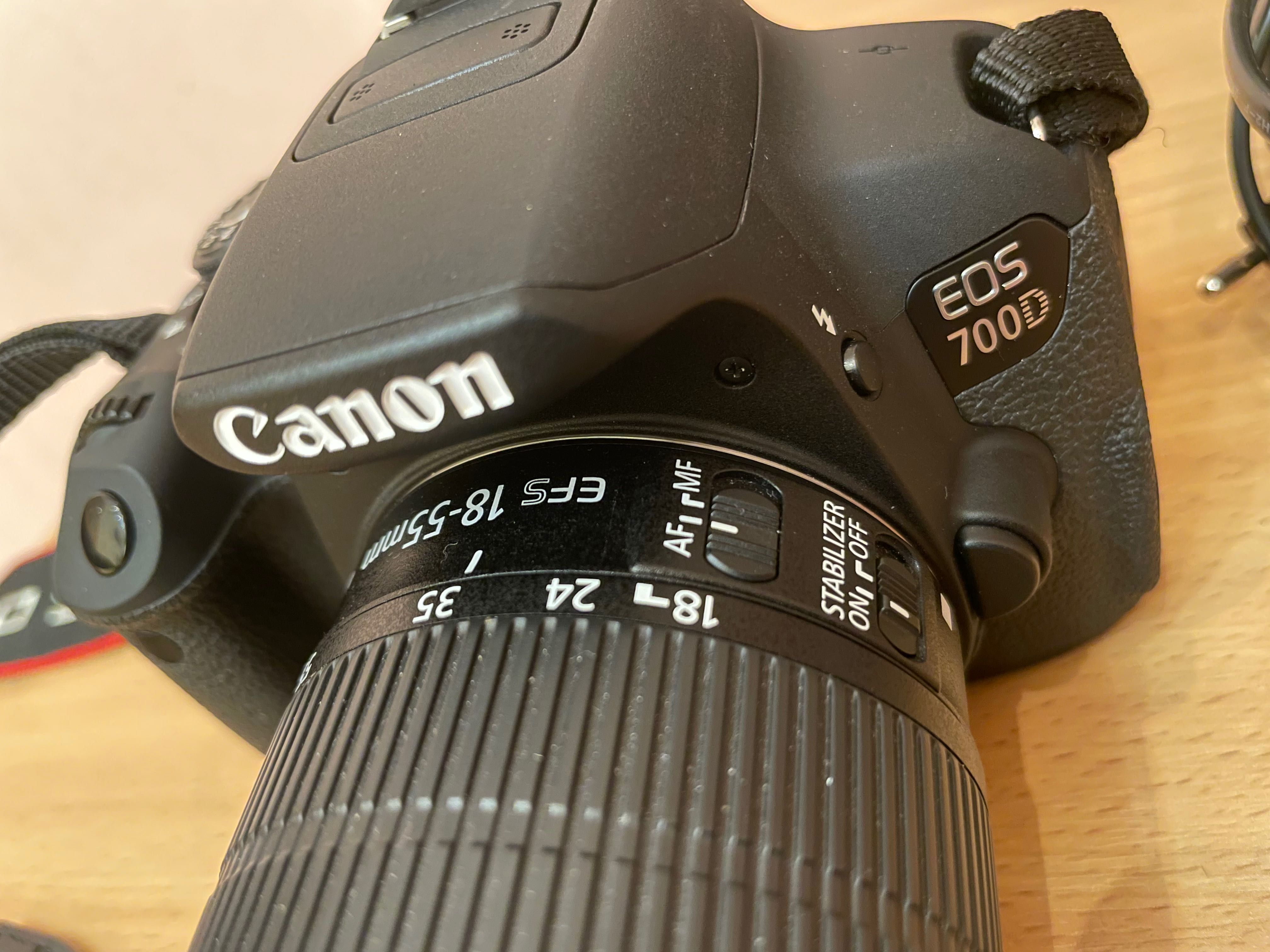 Canon EOS700D Цифровий фото апарат