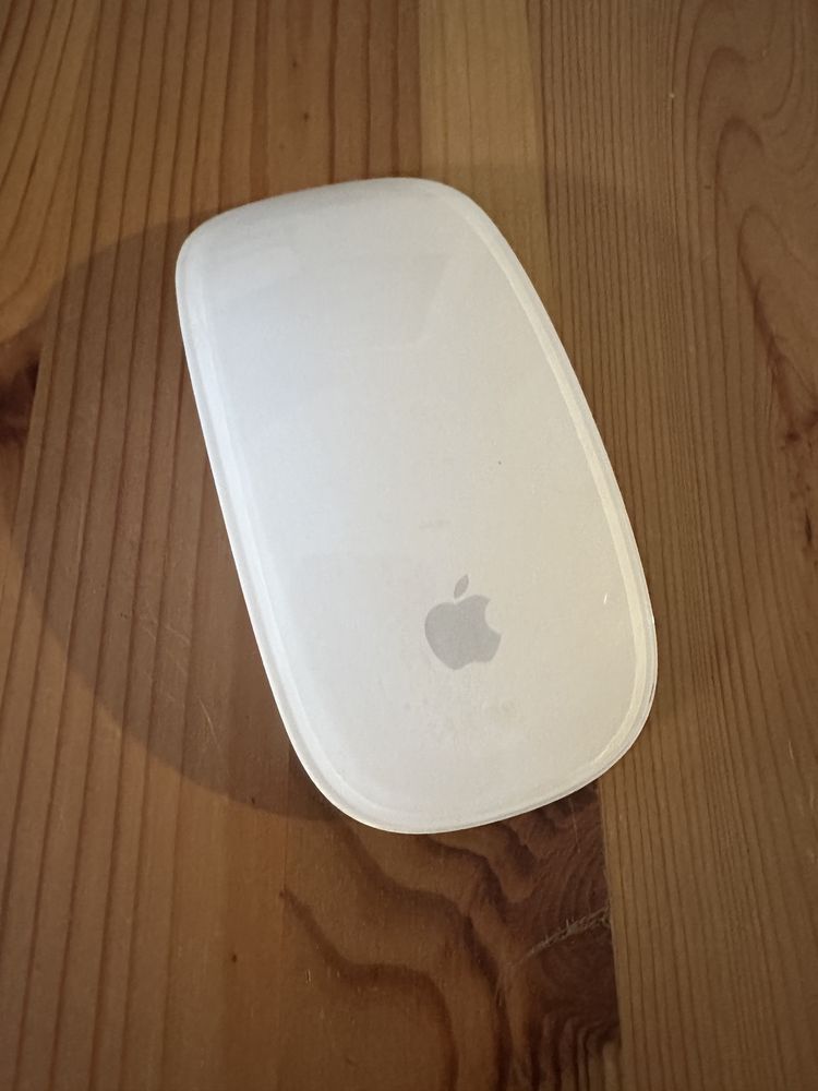 Komputer iMac z 21,5 -calowym ekranem z podswietleniem LED