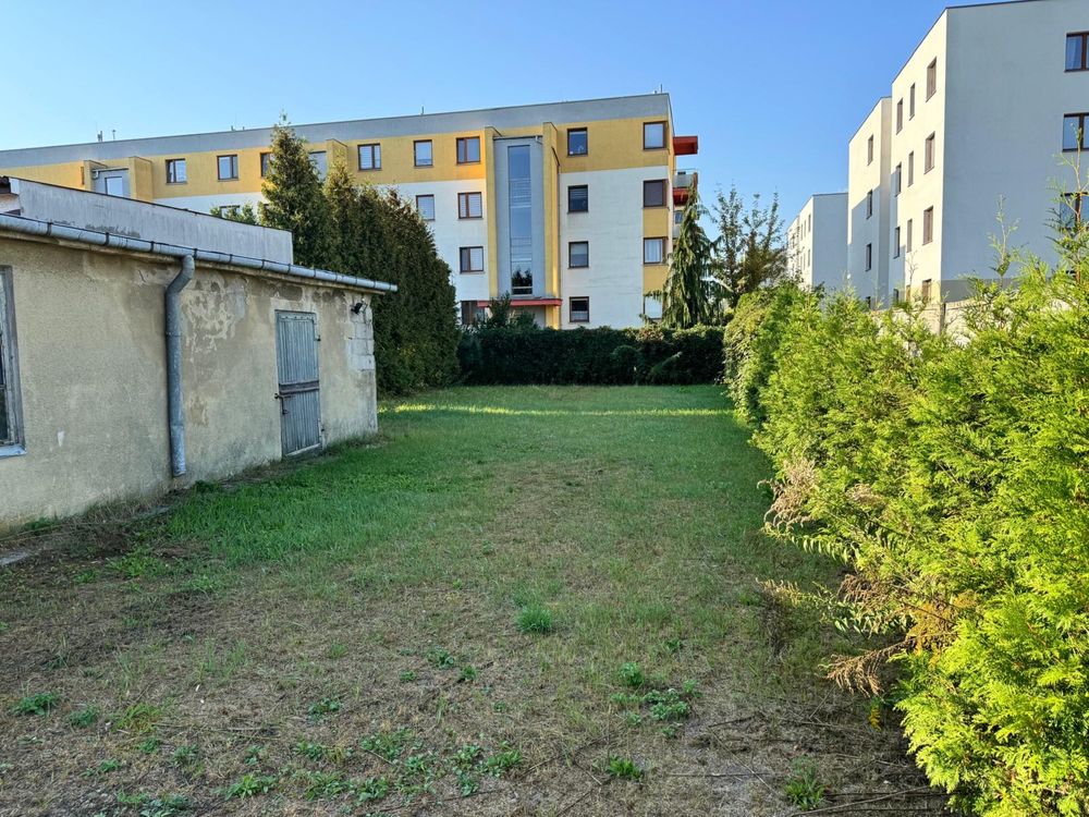 Sprzedam dom z dużym podwórkiem w centrum Siedlec.