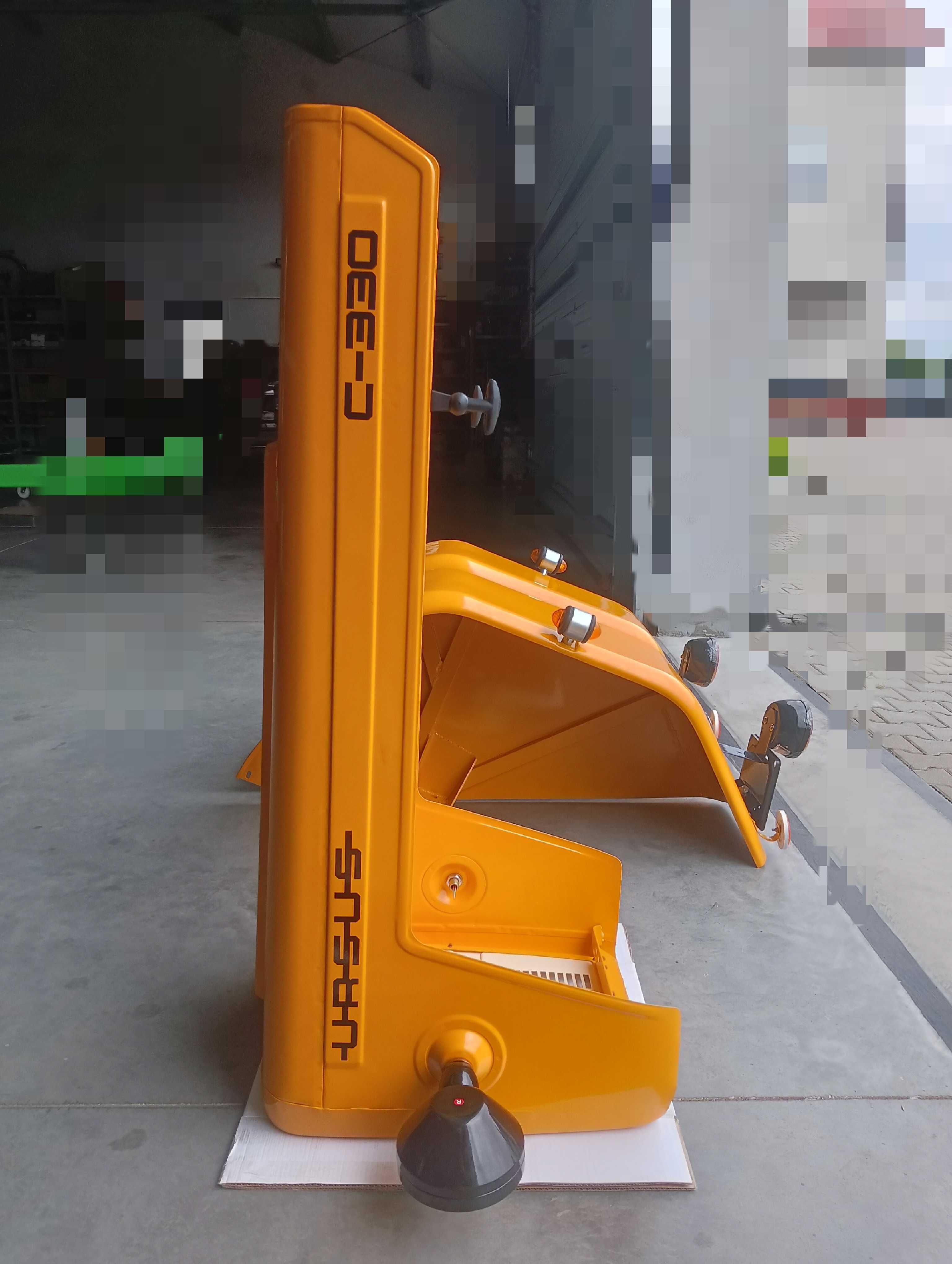 Maska Ursus C-330 malowana