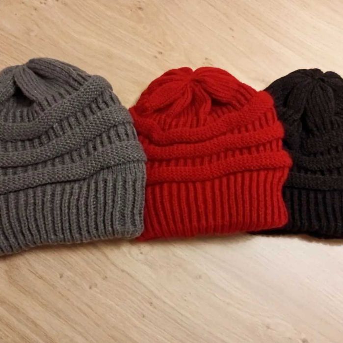 Gorros super quentes com  forro interno