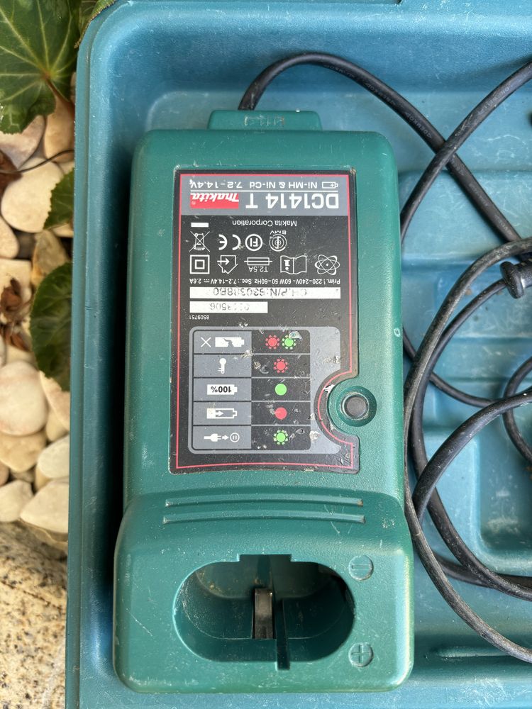 Aparafusadora makita 12 v