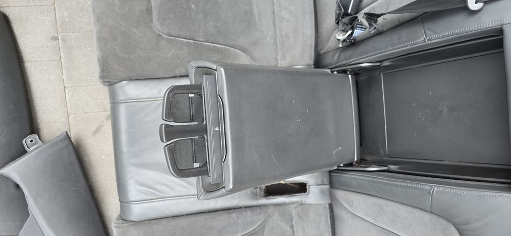 Fotele kanapy boczki Audi A4 B8 półskóra Europa grzane